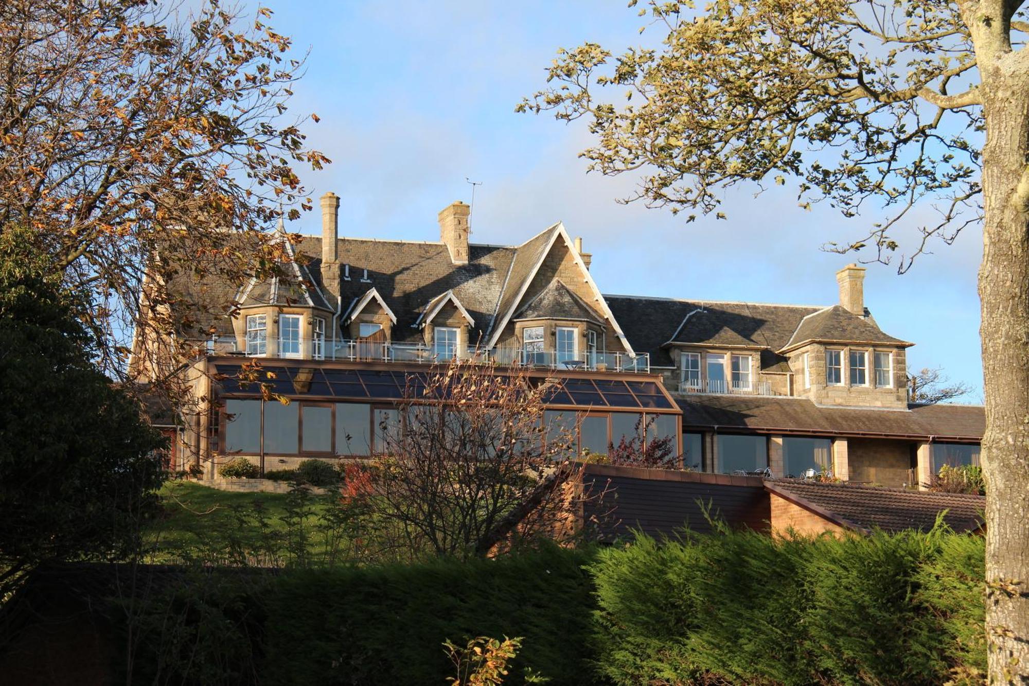 Old Manor Hotel Lundin Links Екстериор снимка